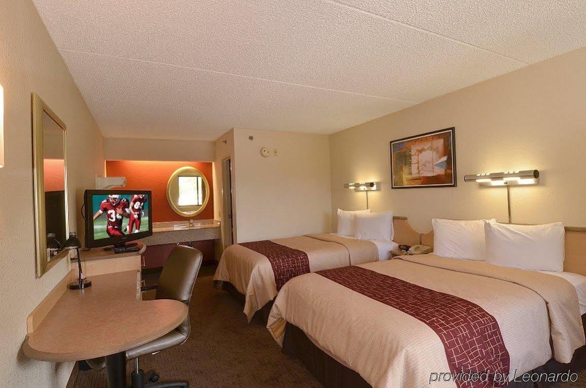 Red Roof Inn Elkhart Exterior foto